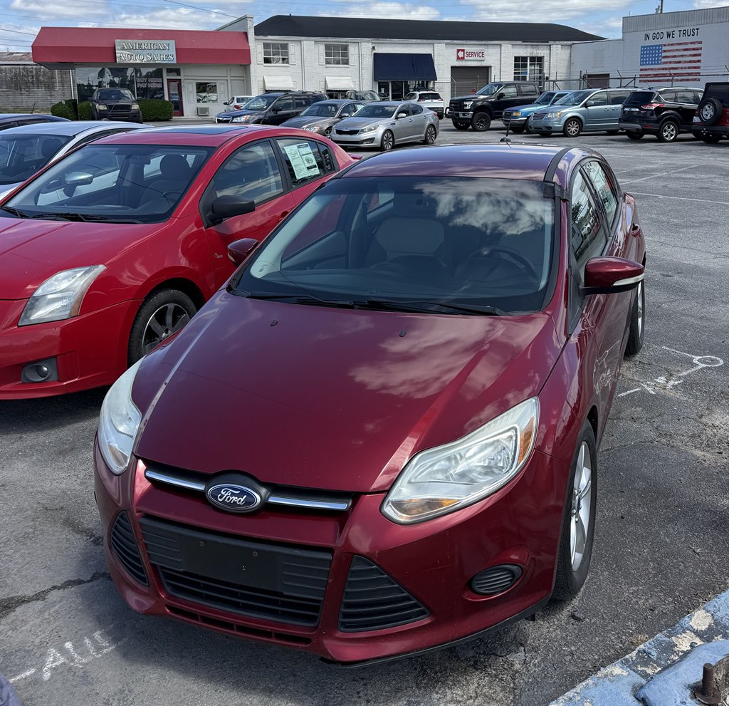 2014 Ford Focus 5 Door Hatch SE's photo