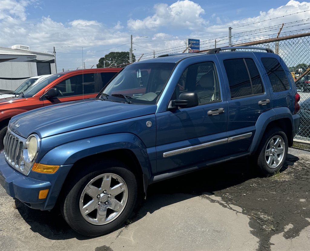 2006 Jeep Liberty Limited's photo
