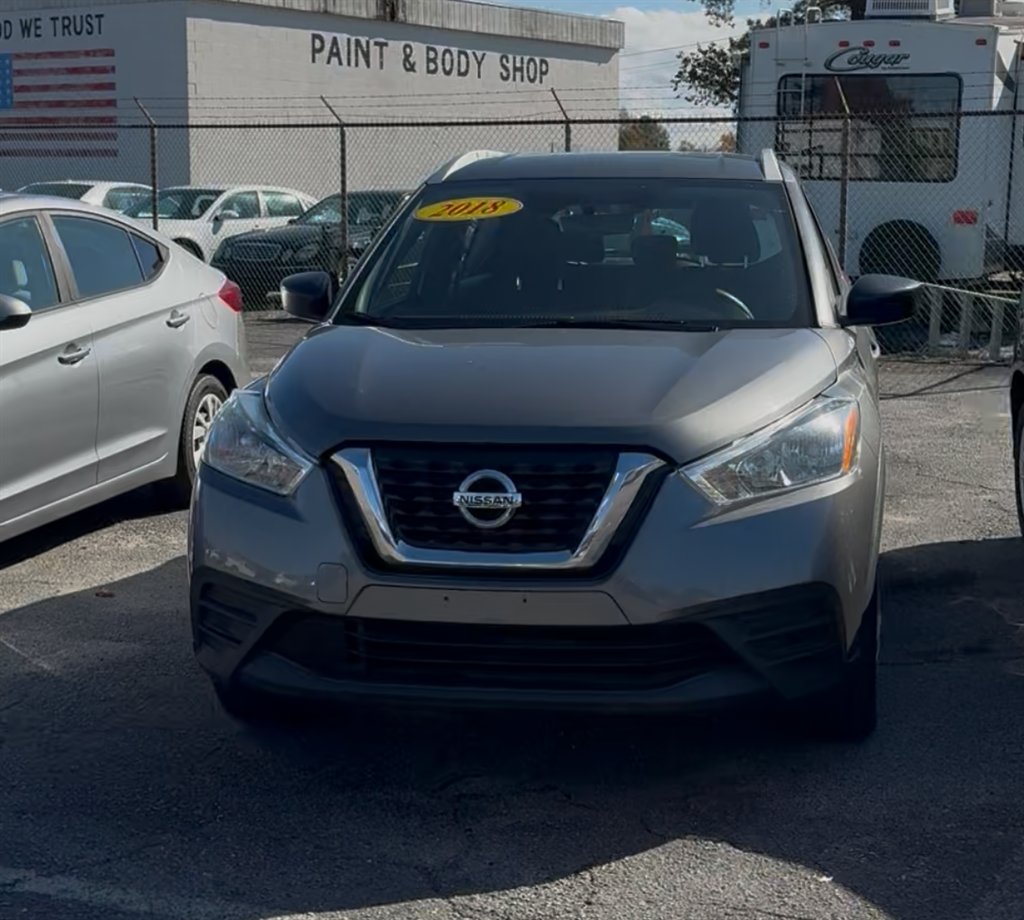 2018 Nissan Kicks S's photo